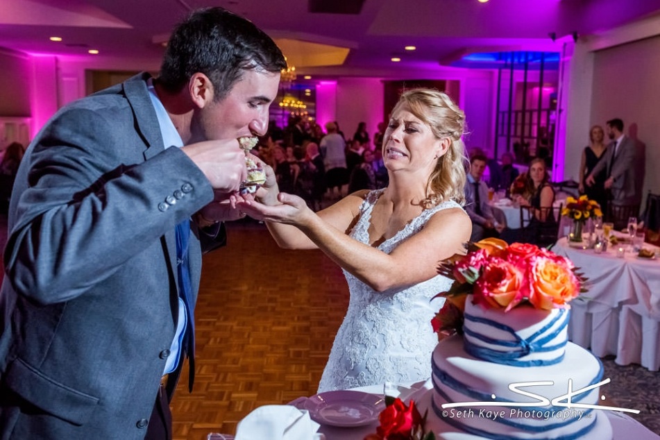 funny cake cutting moment